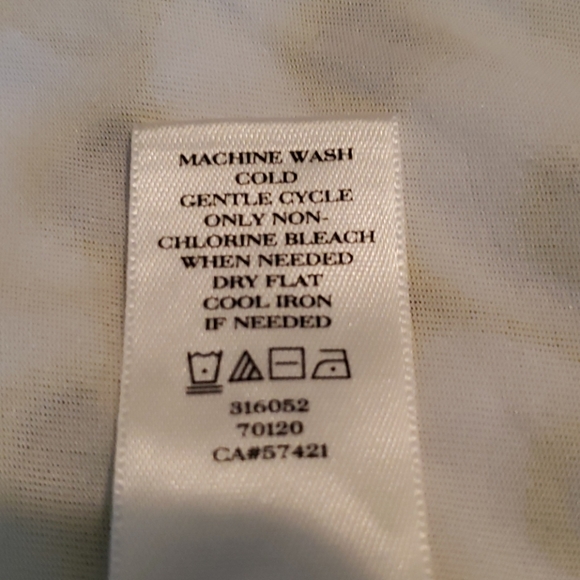 Ann Taylor Circular Embroidered Eyelet Shell - Picture 7 of 13